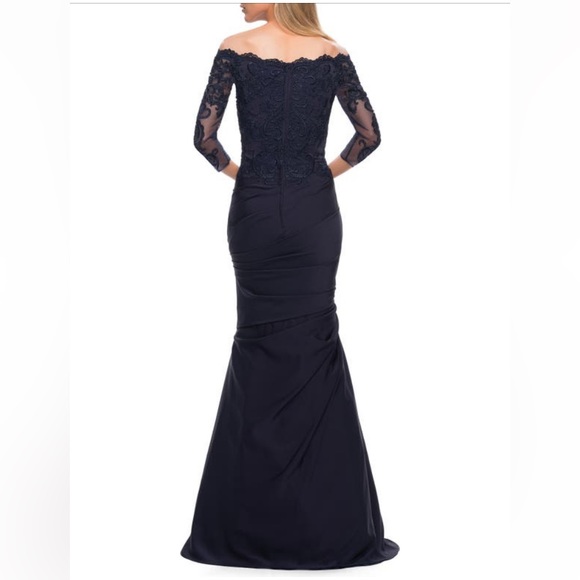 La Femme Navy Sequin Lace Bodice Mermaid Style Gown Off Shoulder Size 4 NWOT - Picture 3 of 13